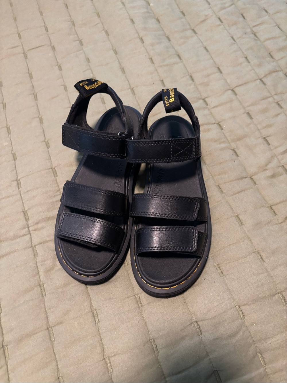Kids Dr Martin’s leather sandal size 3